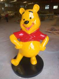 供应玻璃钢维尼熊卡通雕塑批发树脂维尼熊零售